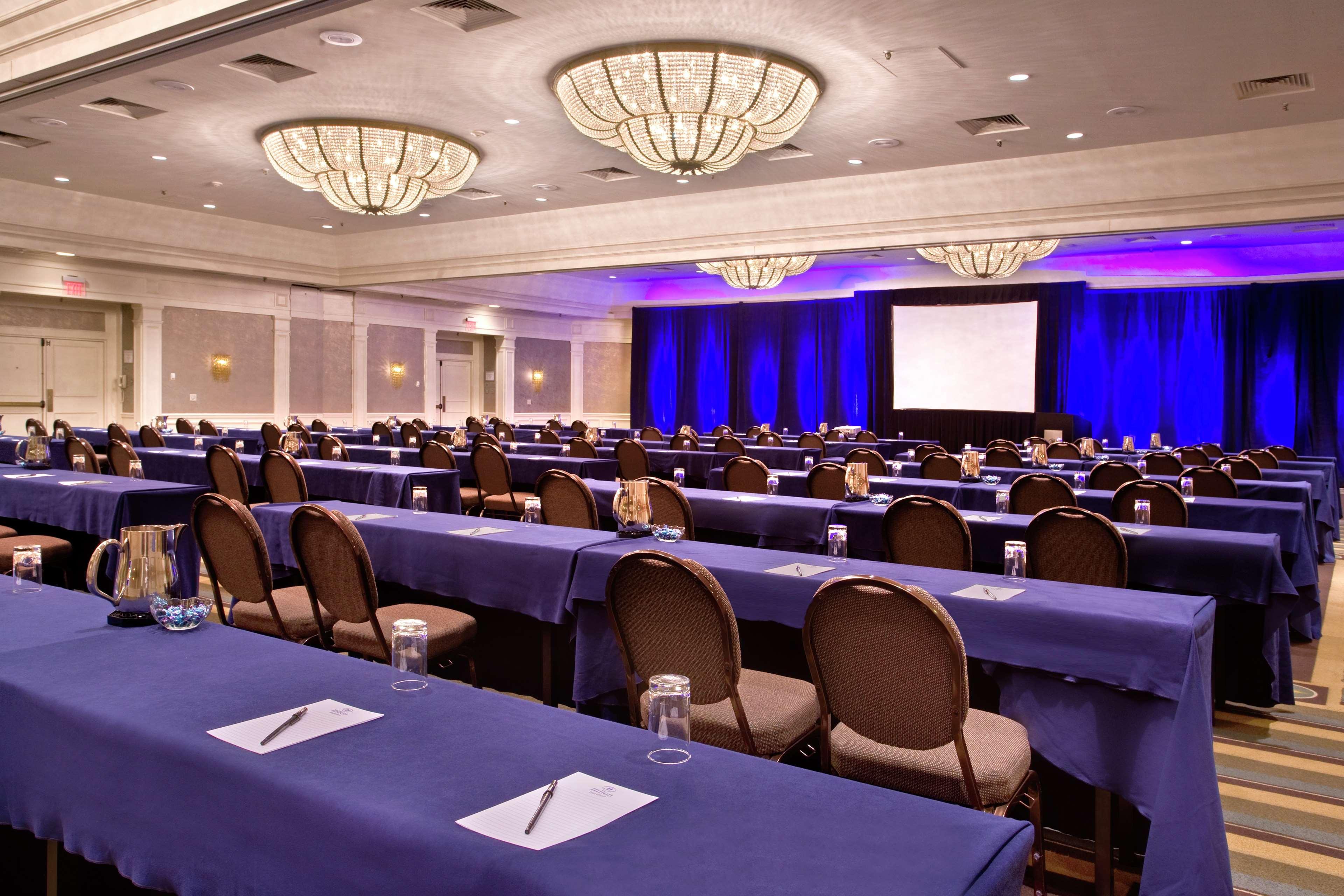 Doubletree By Hilton Hartford Downtown Hotel Buitenkant foto